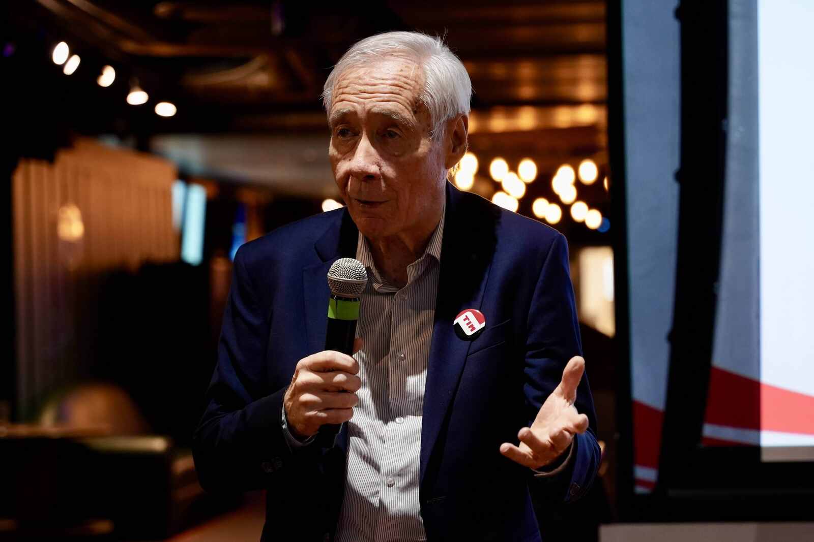 Professor Tony and the TIM community at the 2024 reunion.