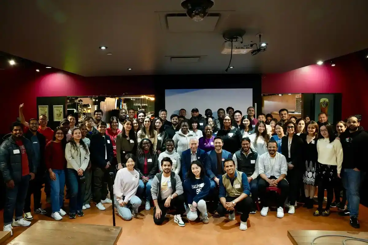 Professor Tony with the TIM community at a reunion event.